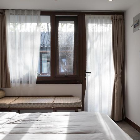 Courtyard Guesthouse, Пекин Экстерьер фото